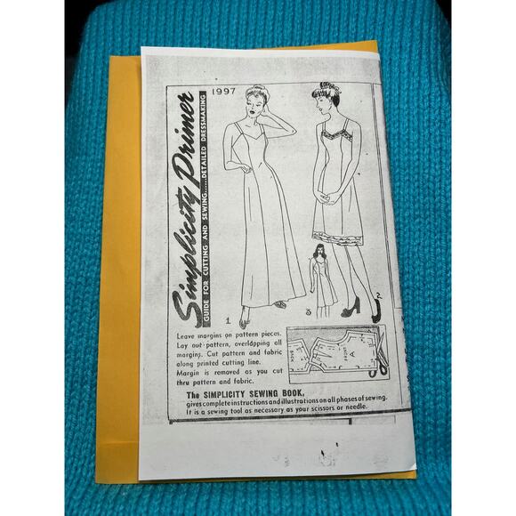 Simplicity Sewing pattern 1997 full dress slip 1950 size 16 bust 34 - Picture 2 of 7
